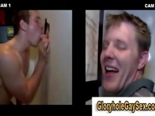 Johnson zuigen gloryhole homo